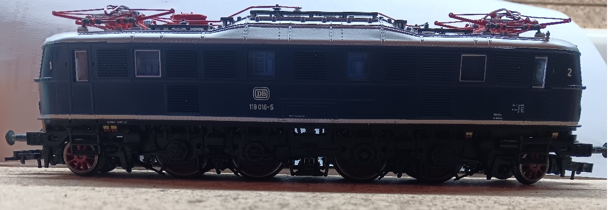 e18_1.jpg